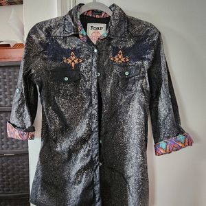 ROAR USA women's shirt medium